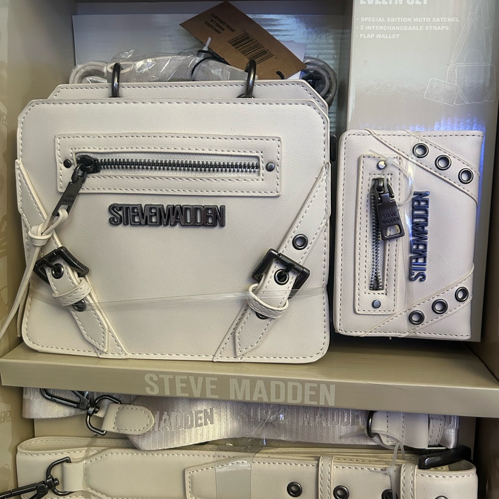 Steve Madden White Crossbody Bag with Modern Design